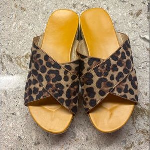 Cheetah Print Slide Size 8